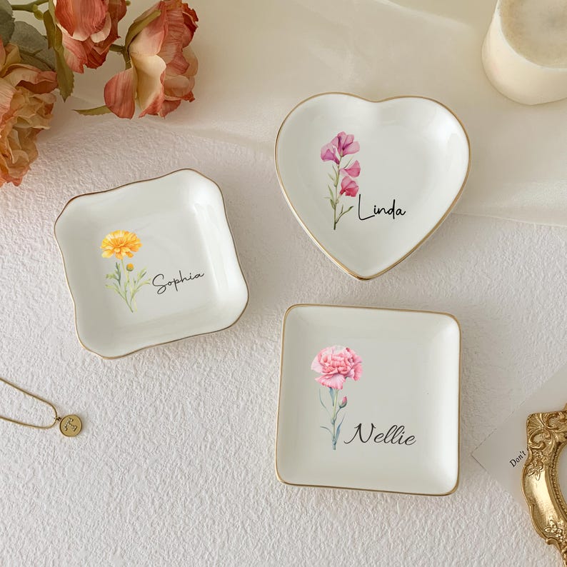 Personalised Birth Flower Trinket Dish/ Custom Watercolor Flower Ring Dish/ Christmas Gifts/ Wedding Bridesmaid Gift/ Birthday Jewelry Dish - Image 3