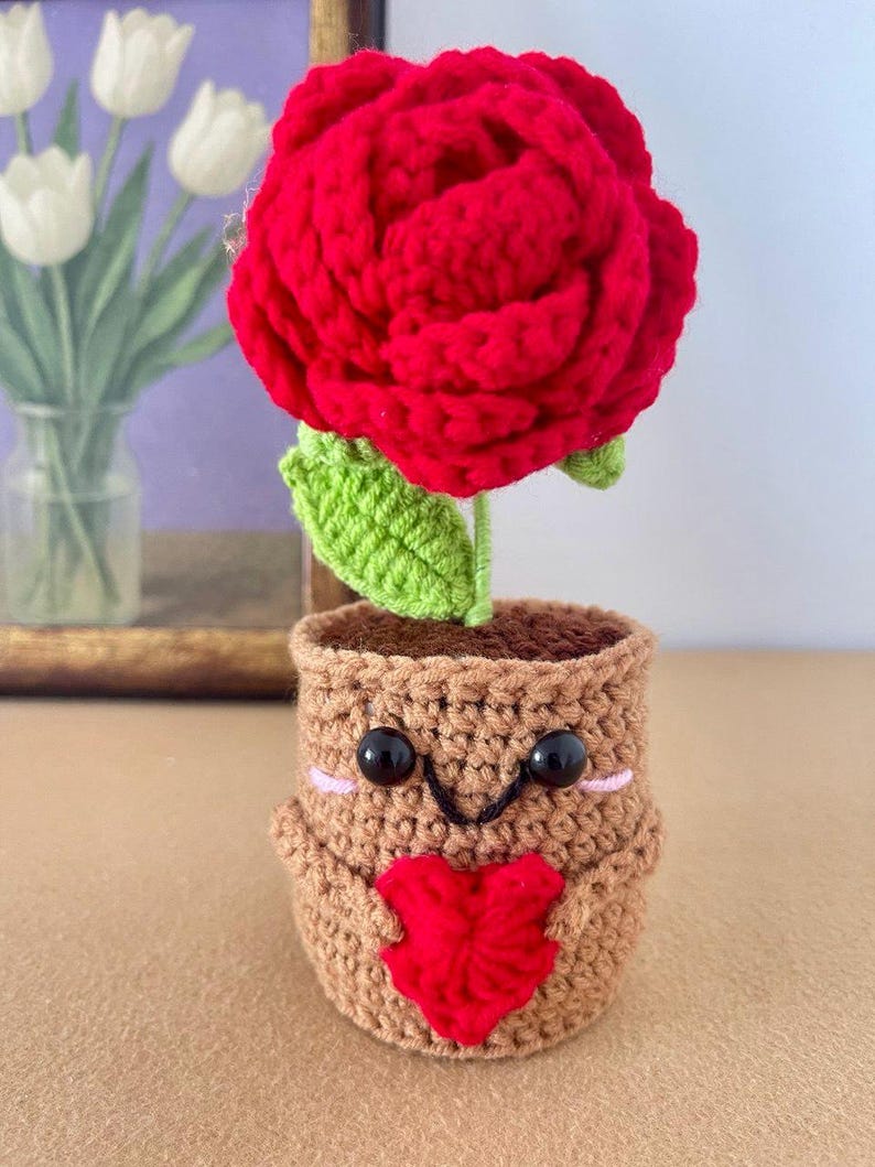 Gift for Mom – Crochet Flower – Mother’s Day Plant Decor – Custom Message Plaque – Forever Floral Keepsake - Image 2